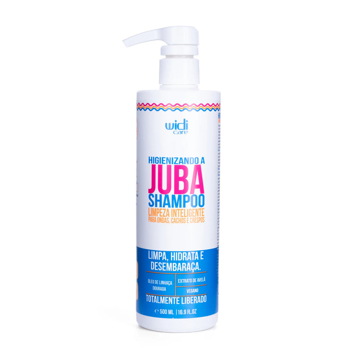 Botella cilíndrica blanca de 500 ml de champú JUBA para cabellos con ondulaciones, con dosificador, que limpia, aporta hidratación y nutrición, y ayuda a desenredar el cabello.
